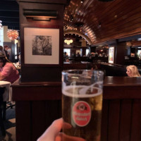 Houston's Restaurant