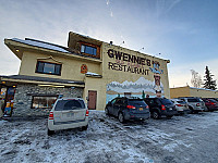 Gwennies Old Alaska Restaurant