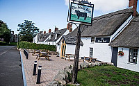 The Black Bull, Etal