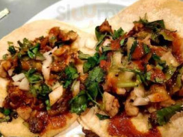 La Chele Salvadorean Pupuseria