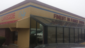 Lakeside Cafe
