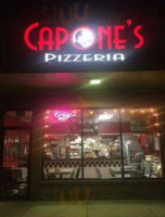 Capone's Pizzeria