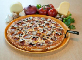Straw Hat Pizza