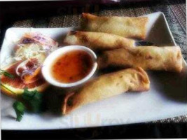 Bencharong Thai House