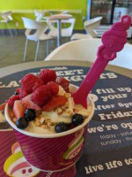 Menchie's Frozen Yogurt