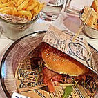 Le Folie's Café