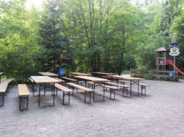 Waldmeister Biergarten-café