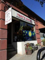 Troy's Bistro