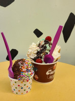 Curly's Ice Cream Frozen Yogurt