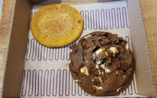 Insomnia Cookies