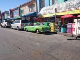 Mr. Ruriberto's Taco Shop