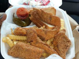 Ronnie's Catfish More