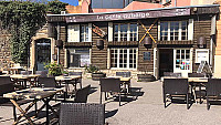 La Petite Auberge