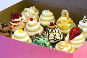 Camicakes Cupcakes