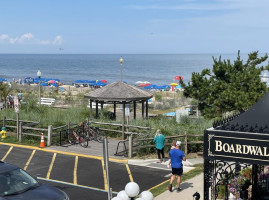 Victoria's Boardwalk Plaza