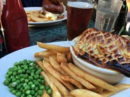 Lucky Baldwins Pub