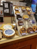 Insomnia Cookies