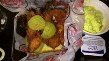 Deezie's Hot Chicken