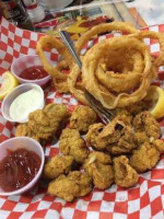 Fish N' Tails Oyster