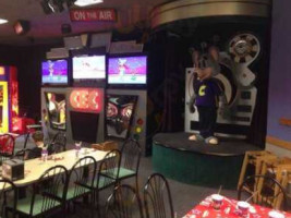 Chuck E. Cheese