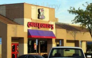 Chuck E. Cheese