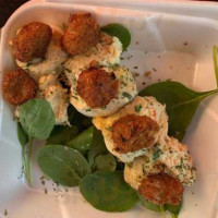 Peewee’s Crabcakes On The Go