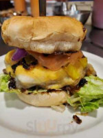 Dave's Gourmet Burgers And More