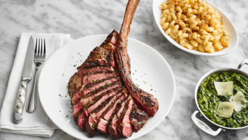Fleming's Steakhouse