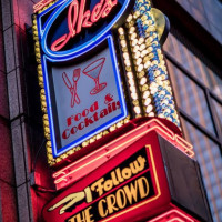 Ike's Food & Cocktails