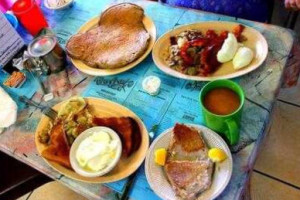 Pat's Riverfront Cafe