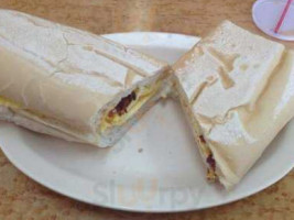 Victoria's Borinquen Cafe