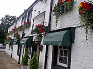 String Of Horses Inn