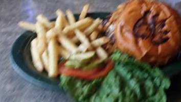 Mackenzie River Pizza, Grill Pub