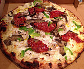 Deluxe Pizza