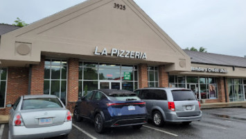 La Pizzeria