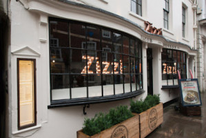 Zizzi