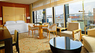 Ellipse Lounge