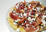 Delo's Pizza Street Food