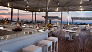 Versilia Garden Bar Restaurant By “una Cucina”