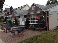 Alfredos Italian American Deli